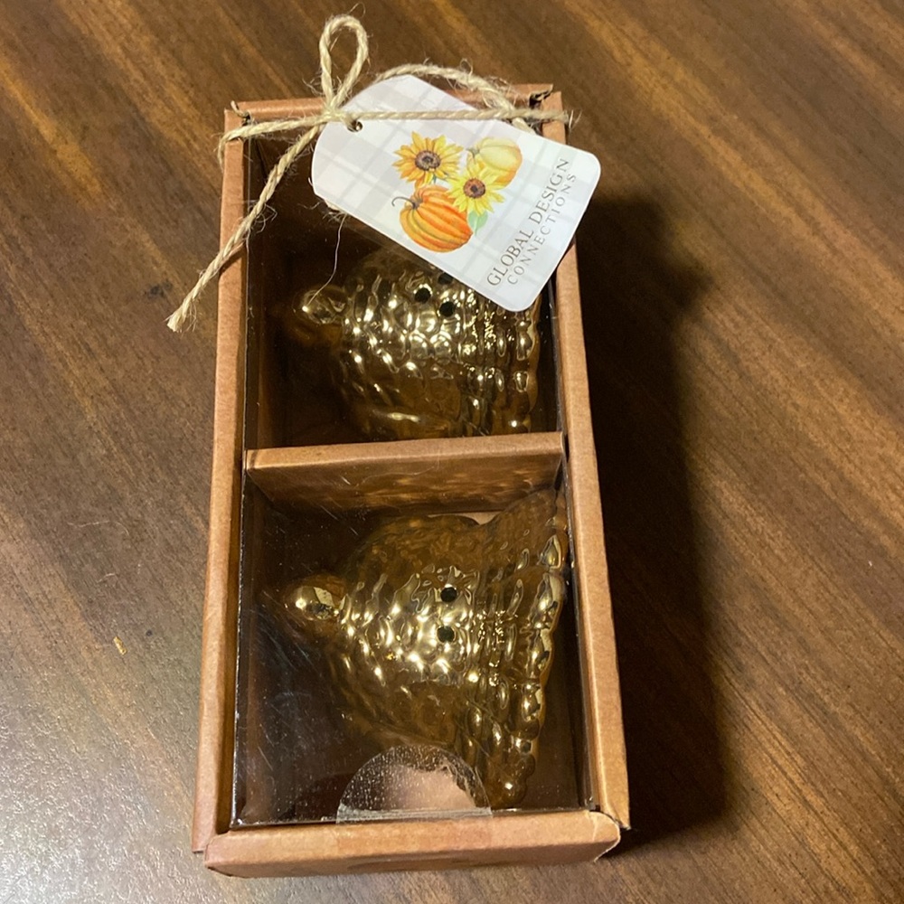 NEW IN BOX GOLD TURKEY SALT & PEPPER SHAKER SET